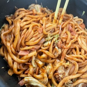 「ベーコン、春キャベツ、新玉の焼うどん」　　♪♪